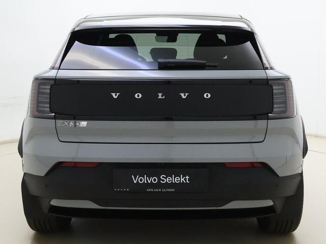 Volvo EX30 Cross Country Twin Motor Performance Ultra / 4X4 / Panoramdak / 360 Camera / Elektr. Stoelen / Stoelverwarming + Stuurw. Verwarming / Getint Glas Achter / Google / Harman Kardon Audio /