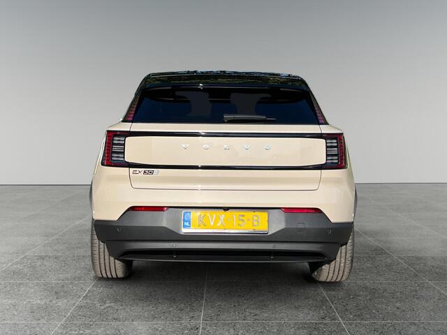 Volvo EX30 P5 Long Range Ultra Europa 69 kWh | Panoramadak | Harvest interieur| 360° camera | Harman/Kardon