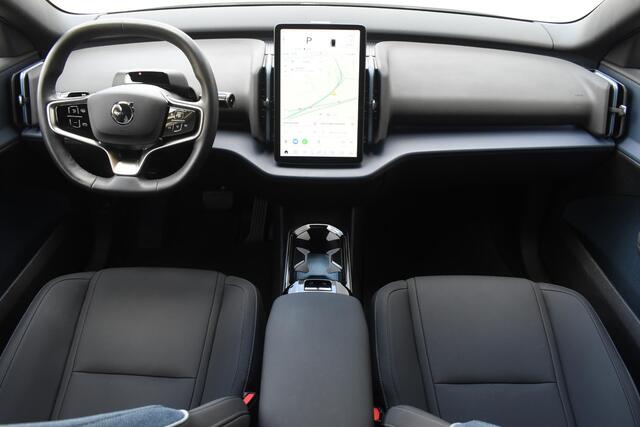 Volvo EX30 272PK Single Motor Extended Range Plus 69 kWh / Adaptive Cruise Control / Harman Kardon / Stoelverwarming / Stuurverwarming / Achteruitrijcamera / Elektrische achterklep / Parkeersensoren V+A