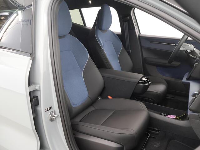 Volvo EX30 Twin Motor Performance Plus 69 kWh | SOH 96% | Navigatie | Harman / Kardon | Parkeercamera | DAB | Apple Carplay / Android Auto | Led Koplampen | – foto 10