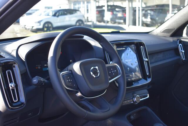 Volvo EX40 Single Motor 252pk 82 kWh Extended Range Plus | 2.950,- Volvo EV-subsidie | Visual park assist | Extra getint glas achter | Climate pack