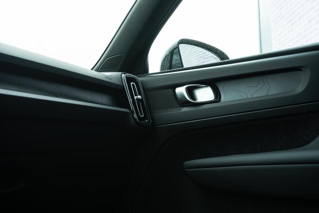 Volvo EX40 Single Motor Extended Range Plus | Google | Elek. Stoelen | Dak in Black Stone | Memory | Getint Glas | Adaptieve Cruise | Elek. Achterklep | Stoel-/Stuurverwarming | 20" LM