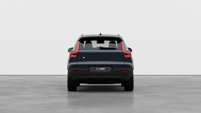 Volvo EX40 Single Motor Extended Range Ultra Black Edition | Extra Donker Getint Glas | Schuif/Kantel Panoramadak | 360º Parkeercamera | Stoelverwarming V+A | Elektrisch Verstelbare Voorstoelen |