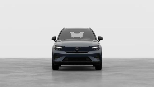 Volvo EX40 Single Motor Extended Range Ultra Black Edition | Extra Donker Getint Glas | Schuif/Kantel Panoramadak | 360º Parkeercamera | Stoelverwarming V+A | Elektrisch Verstelbare Voorstoelen |