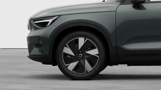 Volvo EX40 Single Motor Extended Range Ultra 82 kWh | Elektrisch Verstelbare Voorstoelen | Schuif/Kantel Panoramadak | Stoelverwarming Voor + Achter | 360º Parkeercamera |