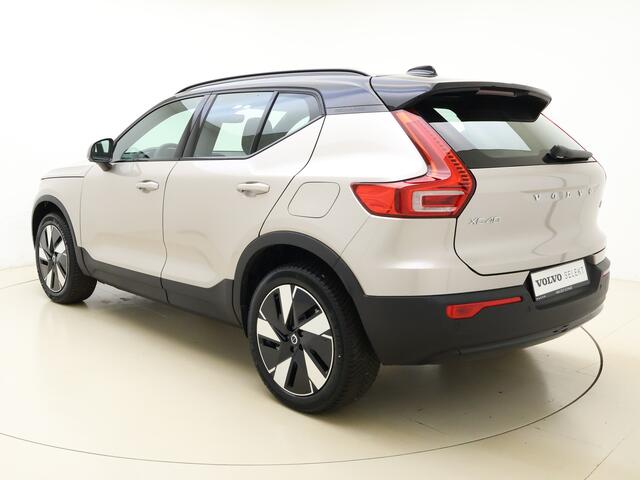 Volvo EX40 Extended Range Plus 82 kWh / ¤ 7.500,- Voorraadkorting / 3 jaar gratis onderhoud / Nieuw op voorraad / El. Trekhaak / Warmtepomp / Stoel + Stuurw. Verwarming /