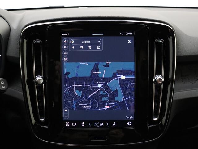 Volvo EX40 Extended Range Plus 82 kWh / ¤ 7.500,- Voorraadkorting / 3 jaar gratis onderhoud / Nieuw op voorraad / El. Trekhaak / Warmtepomp / Stoel + Stuurw. Verwarming /