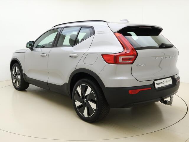 Volvo EX40 Extended Range Plus 82 kWh / NIEUW / DIRECT LEVERBAAR / Trekhaak / Camera / ACC / Blis /Stoelverwarming/ All seasons / Warmtepomp
