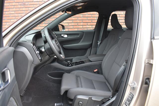Volvo EX40 Single Motor 252PK Extended Range Plus 82 kWh | Trekhaak |
