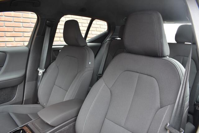 Volvo EX40 Single Motor 252PK Extended Range Plus 82 kWh | Trekhaak |