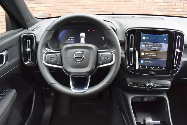 Volvo EX40 Single Motor 252PK Extended Range Plus 82 kWh | Trekhaak |