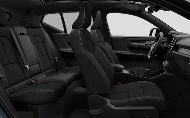 Volvo EX40 Single Motor Extended Range Ultra Black Edition | Harman Kardon | 20" | Panoramadak | Donker Glas | Power Seats |