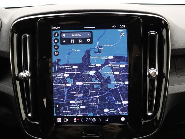 Volvo EX40 Extended Range Plus 82 kWh / ¤ 7.500,- Voorraadkorting / 3 jaar gratis onderhoud / Nieuw op voorraad / El. Trekhaak / Warmtepomp / Stoel + Stuurw. Verwarming /