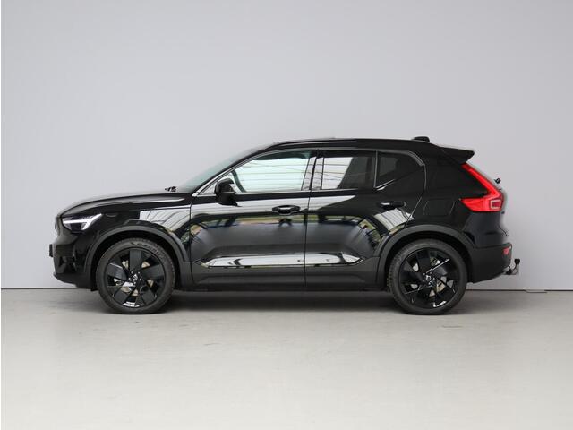 Volvo EX40 Twin Motor Performance Ultra Black Edition 82 kWh / Trekhaak / PIXEL LED / Nubuck / Schuif kantel dak / Stoel en stuurverwarming / Pilot Assist / BLIS /