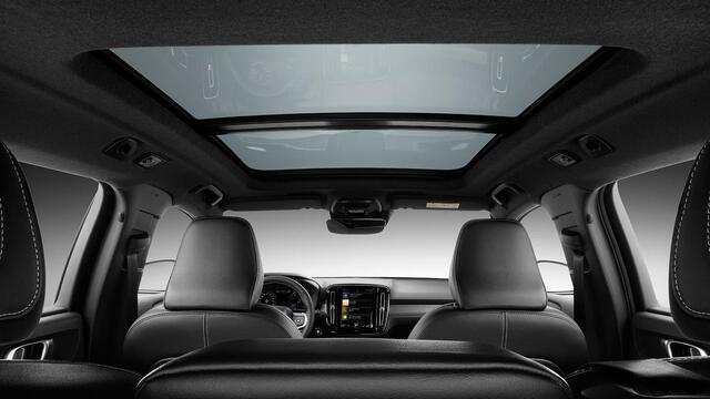 Volvo EX40 Black Edition Ultra Single Motor Extended Range | Snel rijden| Op voorraad |