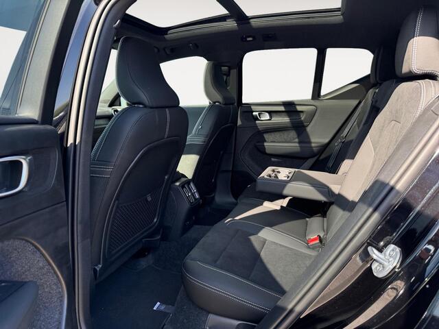 Volvo EX40 Single Motor Ext. Range Ultra Black Edition | Panoramadak | 360 graden camera | Harman/Kardon | Pixel LED |