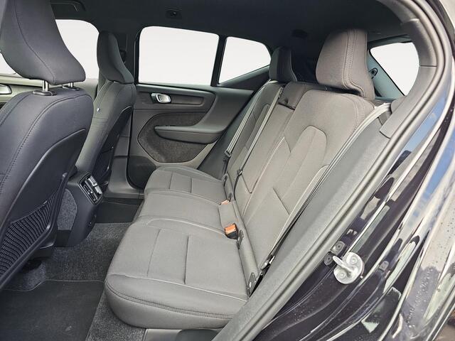 Volvo EX40 Single Motor Plus 70 kWh | Stoelverwarming | Keyless Entry | Adaptive Cruise Control | Elektrische kofferklep |