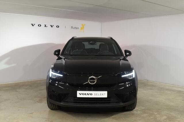 Volvo EX40 252PK Single Motor Extended Range Plus / Navigatie / 360 Camera / Stuur-Stoelverwarming / Adaptieve Cruisecontrol / LM Velgen / Trekhaak /