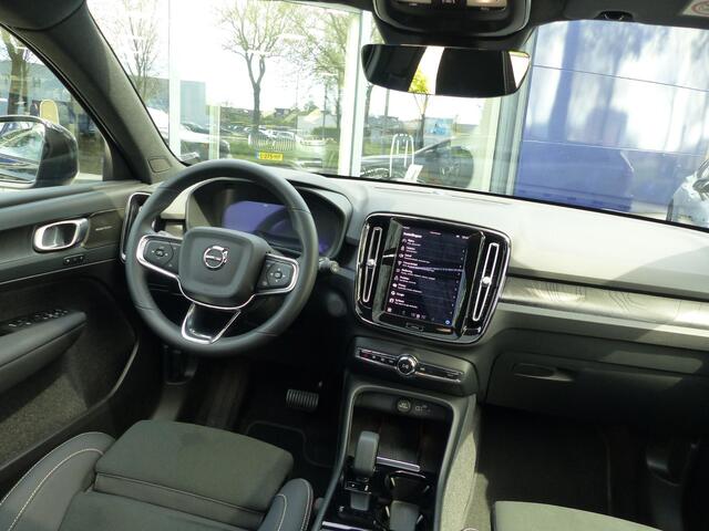 Volvo EX40 Single Motor Extended Range Ultra Black Ed. 82 kWh