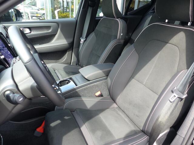 Volvo EX40 Single Motor Extended Range Ultra Black Ed. 82 kWh