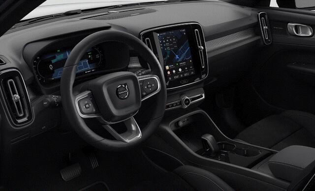 Volvo EX40 252PK Single Motor Extended Range Plus 82 kWh / Lounge Pakket / Extra getint glas / 360 Camera / 20'' velgen / Panoramadak / Zwart dak