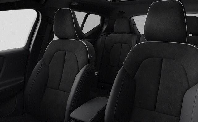 Volvo EX40 252PK Single Motor Extended Range Plus 82 kWh / Lounge pakket / Extra getint glas / Panoramadak / 360 camera / 20'' velgen / Zwart dak