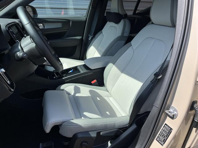 Volvo EX40 Single Motor Extended Range Plus 82 kWh / Sand Dune Metallic / Dawn bekleding / Black Sheep pakket /