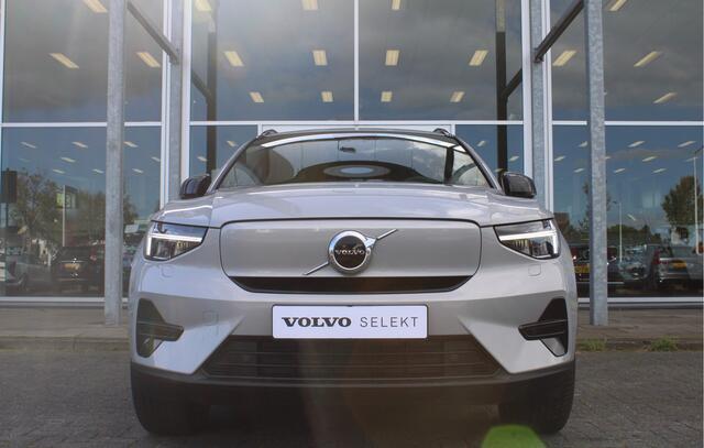 Volvo EX40 Extended Range Plus 82 kWh / Keyless entry / BLIS / Stoel/- en stuurverwarming / Trekhaak / Camera /