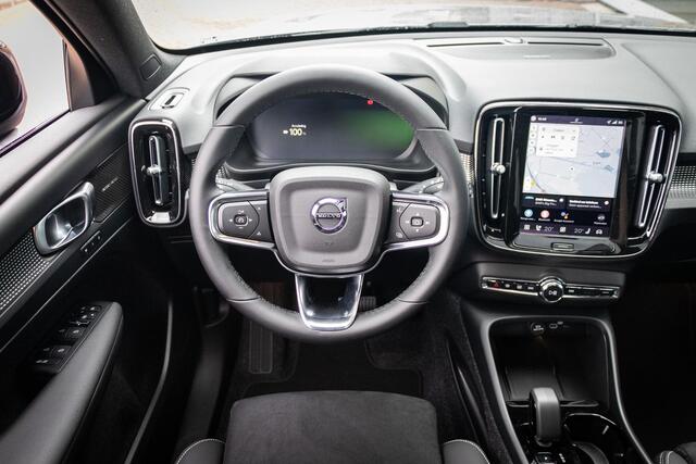 Volvo EX40 Single Motor Extended Range Ultra 82 kWh | Adaptieve Cruise Control | Schuif/Kanteldak | Stoel + Stuurverwarming | Harman Kardon Audio | 20 Inch | Extra Getint Glas Achter |