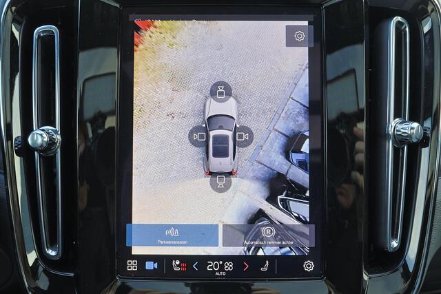 Volvo EX40 Performance Ultra 82 kWh - Panorama/schuifdak - IntelliSafe Assist & Surround - 360º Camera - Harman/Kardon audio - Verwarmde voorstoelen, stuur & achterbank - Parkeersensoren voor & achter - Elektr. bedienb. voorstoelen met geheugen links - Wollen bekled