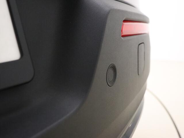 Volvo EX40 Extended Range Plus / Trekhaak / Camera / ACC / Blis /Stoelverwarming/ All seasons / Warmtepomp