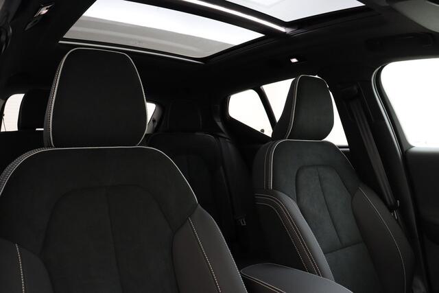 Volvo EX40 SINGLE MOTOR EXTENDED RANGE ULTRA BLACK ED. 82 kWh -PANO.DAK|HARMAN/KARDON|360°CAM|ADAP.LED|POWER-SEATS|20"