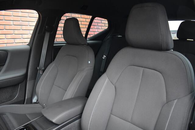 Volvo EX40 Single Motor 238PK Essential 69 kWh | Getint Glas | Google Maps |