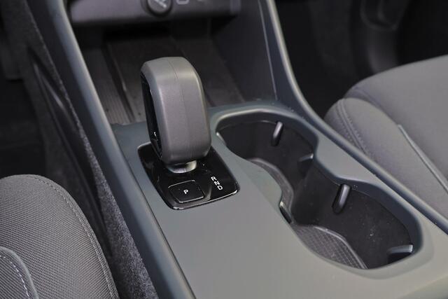 Volvo EX40 Extended Range Ultra 82 kWh - Panorama/schuifdak - IntelliSafe Assist & Surround - 360º Camera - Harman/Kardon audio - Verwarmde voorstoelen, stuur & achterbank - Parkeersensoren voor & achter - Elektr. bedienb. voorstoelen met geheugen links - Draadloze