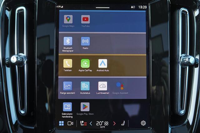 Volvo EX40 Performance Ultra 82 kWh - Panorama/schuifdak - IntelliSafe Assist & Surround - 360º Camera - Harman/Kardon audio - Verwarmde voorstoelen, stuur & achterbank - Parkeersensoren voor & achter - Elektr. bedienb. voorstoelen met geheugen links - Draadloze tel