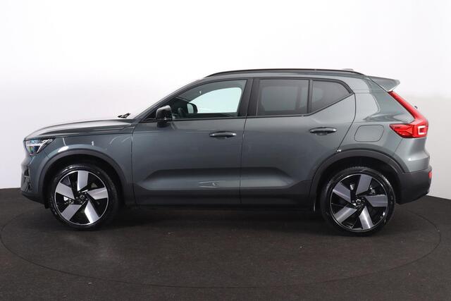 Volvo EX40 Plus Black Edition 70 kWh - Panorama/schuifdak - IntelliSafe Assist & Surround - Harman/Kardon audio - Parkeercamera achter - Verwarmde voorstoelen & stuur - Parkeersensoren voor & achter - Elektr. bedienb. voorstoelen met geheugen links - Draadloze tel. 