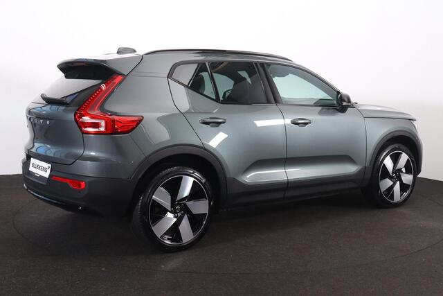 Volvo EX40 Plus Black Edition 70 kWh - Panorama/schuifdak - IntelliSafe Assist & Surround - Harman/Kardon audio - Parkeercamera achter - Verwarmde voorstoelen & stuur - Parkeersensoren voor & achter - Elektr. bedienb. voorstoelen met geheugen links - Draadloze tel. 