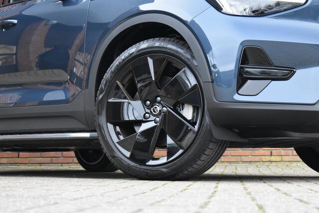 Volvo EX40 Twin Motor 408PK Ultra Black Edition 82 kWh | Sidebars |