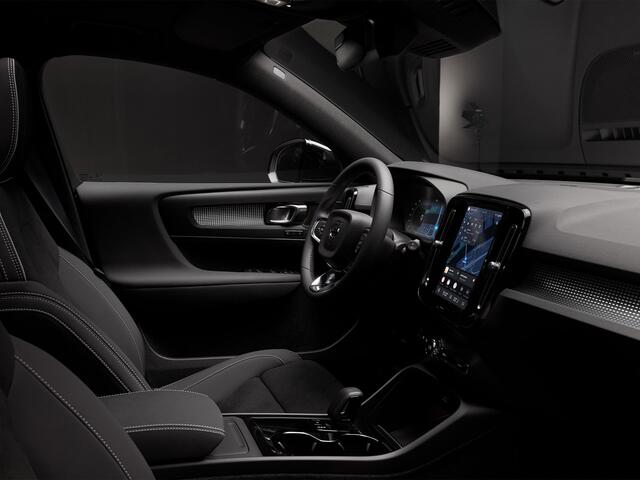 Volvo EX40 Single Motor Extended Range Ultra Black Edition Europa 82 kWh | Nu te bestellen bij uw Serva vestiging!