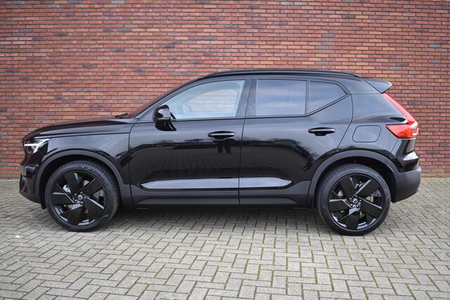 Volvo EX40 Extended Range 252PK Plus Black Edition 82 kWh | Harman/Kardon | Getint glas achter |