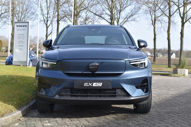 Volvo EX40 Extended Range 252PK Plus Black Ed. 82 kWh | Panodak | ACC | H&K | 20"LMV | Climate | Nubuck