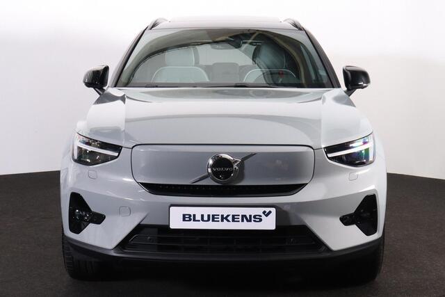 Volvo EX40 Performance Ultra 82 kWh - Panorama/schuifdak - IntelliSafe Assist & Surround - 360º Camera - Harman/Kardon audio - Verwarmde voorstoelen, stuur & achterbank - Parkeersensoren voor & achter - Elektr. bedienb. voorstoelen met geheugen links - Draadloze tel