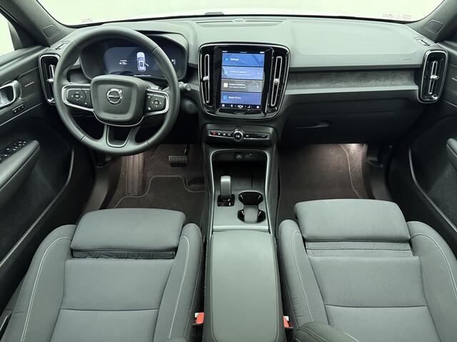 Volvo EX40 Extended Range Ultra / Panoramadak / Harman&Kardon Audio / Elektr. Stoelen / 360 Camera / 19'' / ACC / BLIS / Keyless / Stoel + Stuurw. Verwarming /