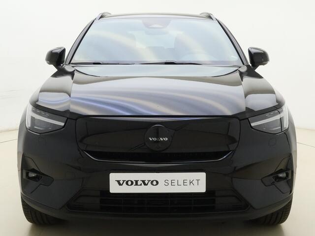 Volvo EX40 Extended Range Plus Black Edition / Pixel Koplampen / 360 Camera / 20'' / Nubuck / Harman&Kardon Audio / Getint Glas / ACC / BLIS / Stoel + Stuurw. Verwarming /