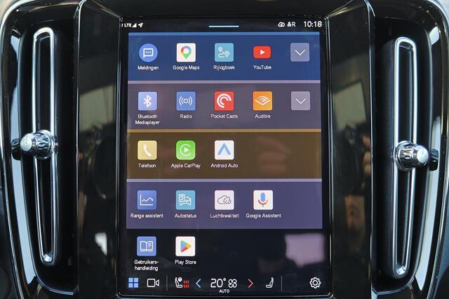 Volvo EX40 Extended Range Ultra 82 kWh - Panorama/schuifdak - IntelliSafe Assist & Surround - 360º Camera - Harman/Kardon audio - Verwarmde voorstoelen & stuur - Parkeersensoren voor & achter - Elektr. bedienb. voorstoelen met geheugen links - Draadloze tel. lader -