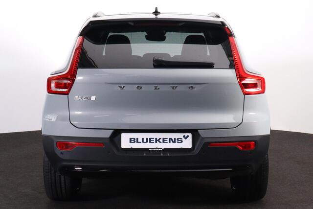 Volvo EX40 Performance Ultra 82 kWh - Panorama/schuifdak - IntelliSafe Assist & Surround - 360º Camera - Harman/Kardon audio - Verwarmde voorstoelen, stuur & achterbank - Parkeersensoren voor & achter - Elektr. bedienb. voorstoelen met geheugen links - Draadloze tel
