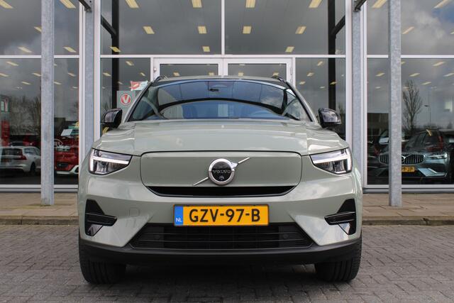 Volvo EX40 Extended Range Plus 82 kWh | El. Trekhaak | 360 Camera | Adapt. Cruise | BLIS | Verw. Voorstoelen + Stuurwiel | DAB |