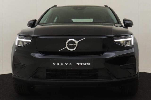 Volvo EX40 SINGLE MOTOR ESSENTIAL 70 kWh -CAMERA|CRUISE|METALLIC|DAB|CARPLAY|19"