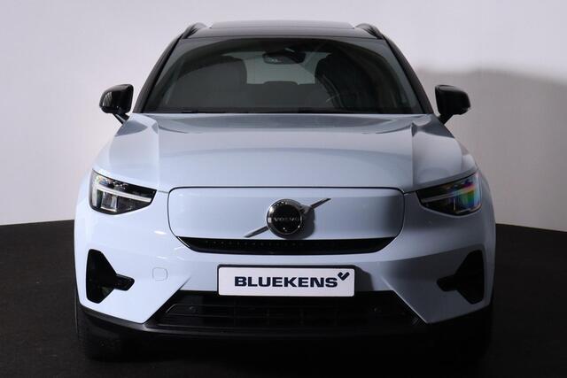 Volvo EX40 Extended Range Ultra 82 kWh - Panorama/schuifdak - IntelliSafe Assist & Surround - 360º Camera - Harman/Kardon audio - Verwarmde voorstoelen & stuur - Parkeersensoren voor & achter - Elektr. bedienb. voorstoelen met geheugen links - Draadloze tel. lader -