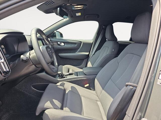 Volvo EX40 Single Motor Extended Range Plus Europa 82 kWh | Elektr. verstelbare voorstoelen | All-season banden | Pilot Assist | Harman/Kardon |